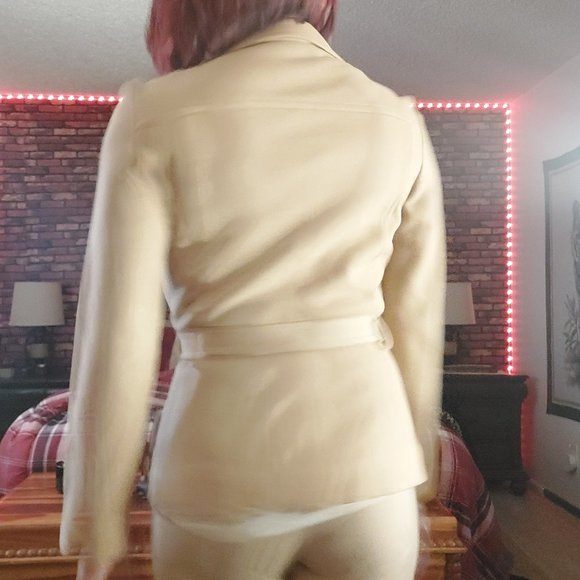 The quality of this blazer!! - Picture 3 of 5